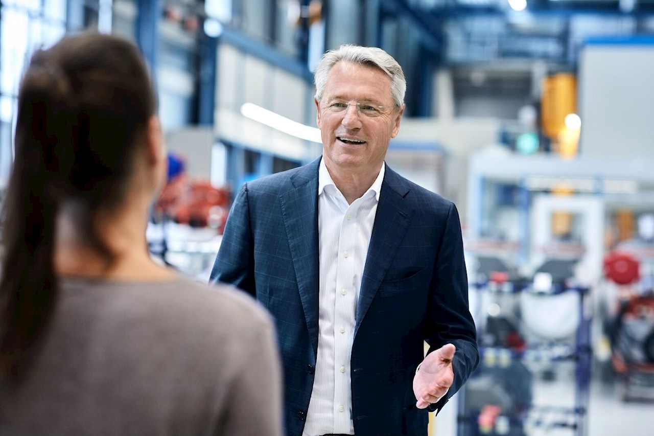 比約恩·羅森格倫，首席執(zhí)行官